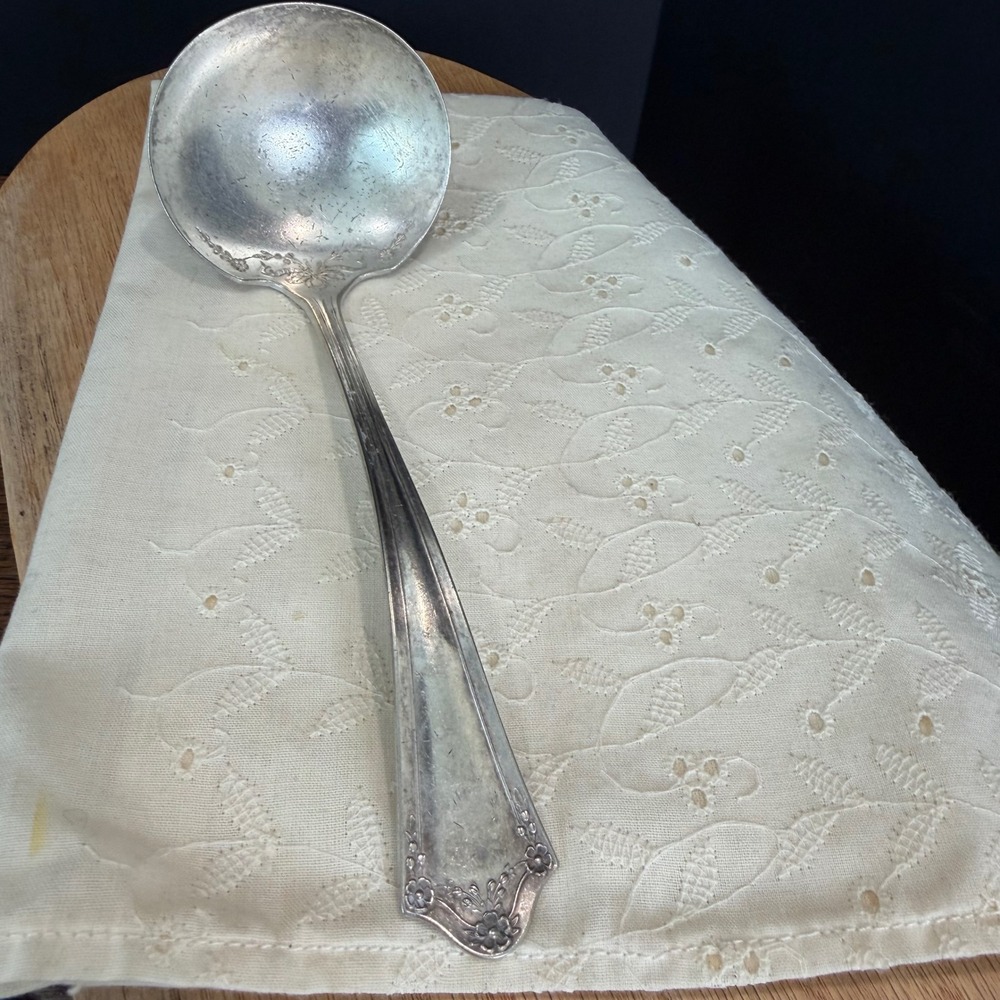 Oneida Community Ariel Heather Silverplate Gravy Ladle Vintage Floral 6‎ Inch
